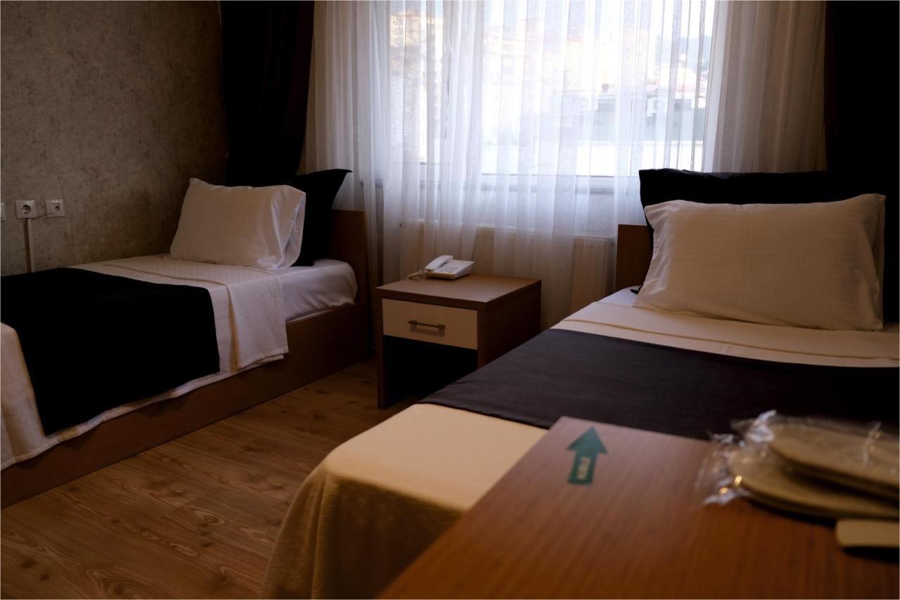 Rhisos Otel รีเซ ภายนอก รูปภาพ
