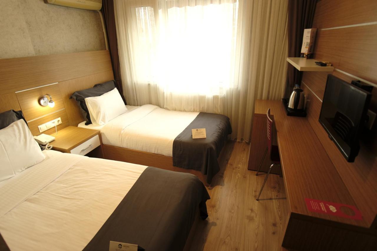 Rhisos Otel รีเซ ภายนอก รูปภาพ